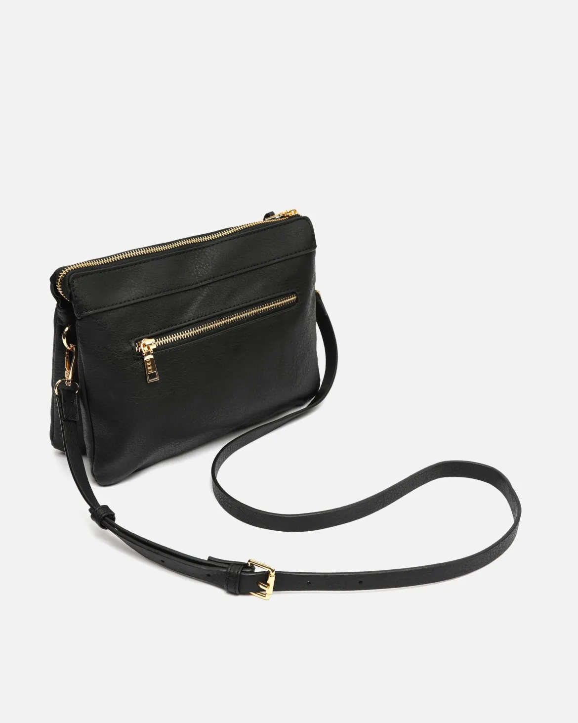 Bolso bandolera con detalles metálicos