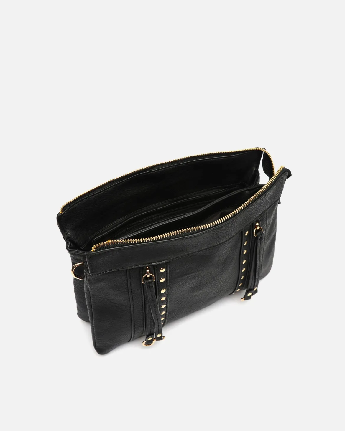 Bolso bandolera con detalles metálicos