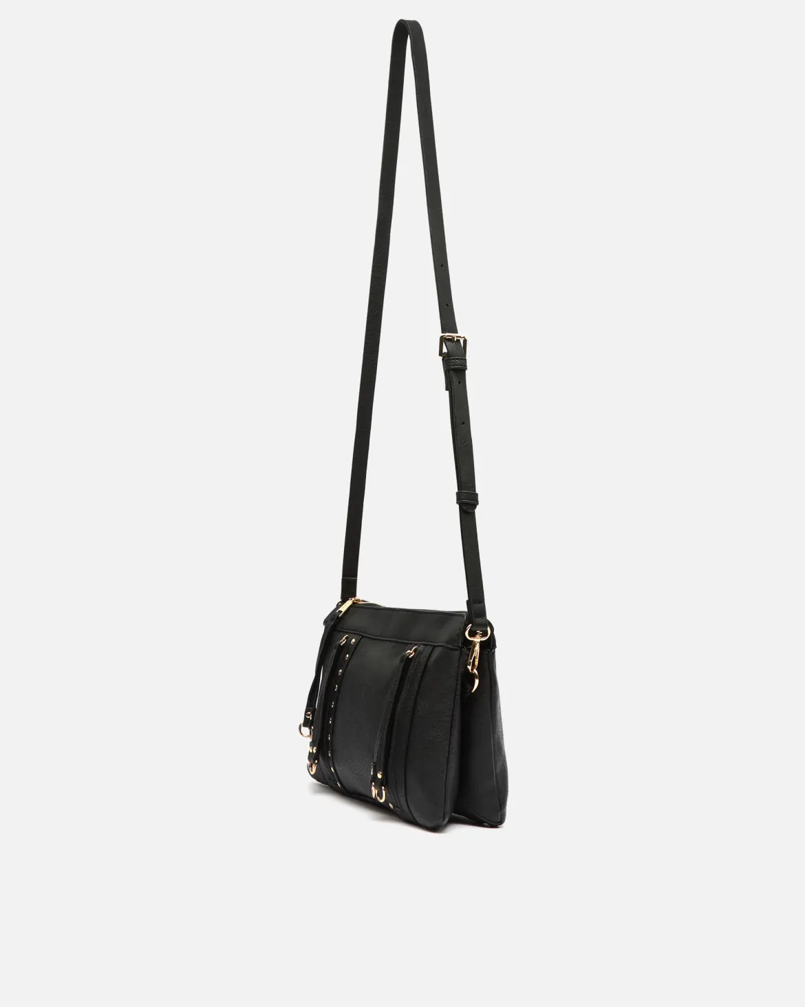 Bolso bandolera con detalles metálicos