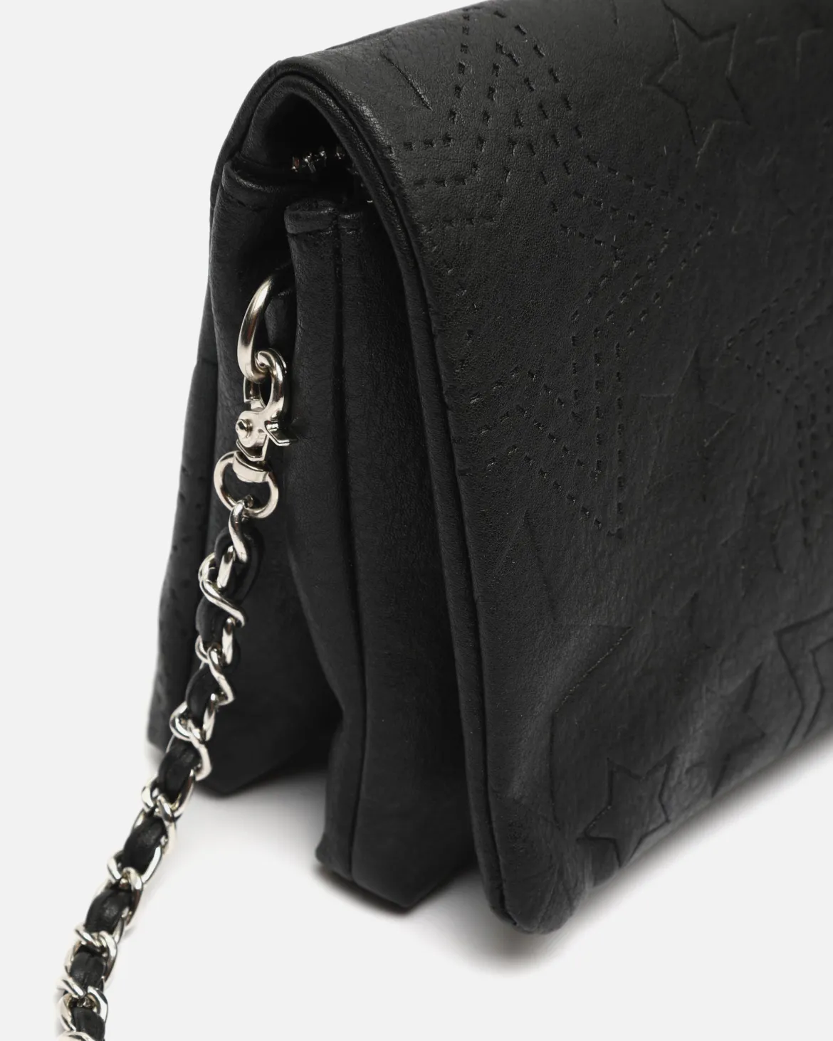 Bolso bandolera pequeño con solapa y grabado de estrellas
