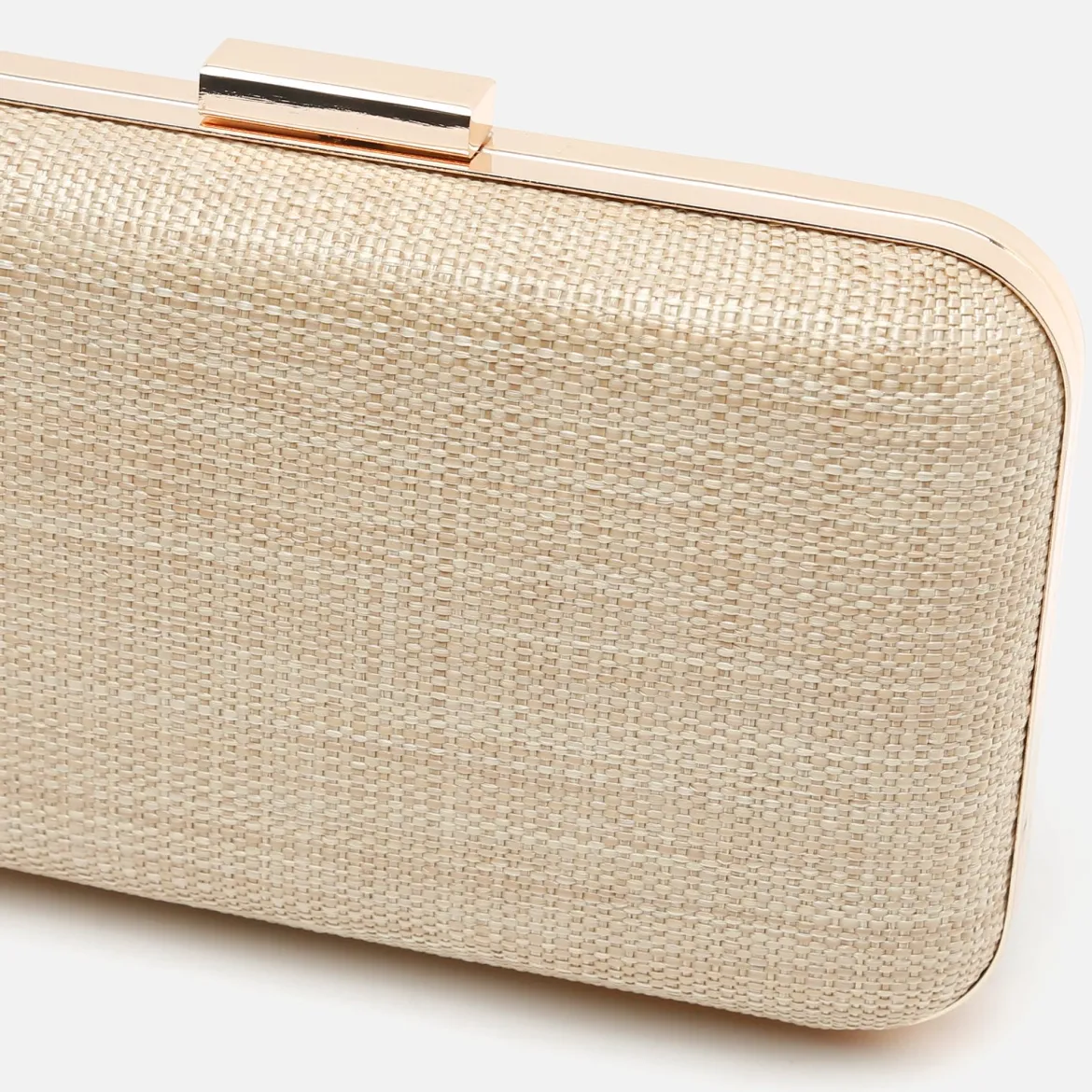 Bolso de fiesta efecto rafia con correa